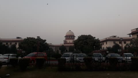 SC Warns Govt Over Missing Footpath Near Delhi HC: Dharnas Loom as Citizens Demand Safety