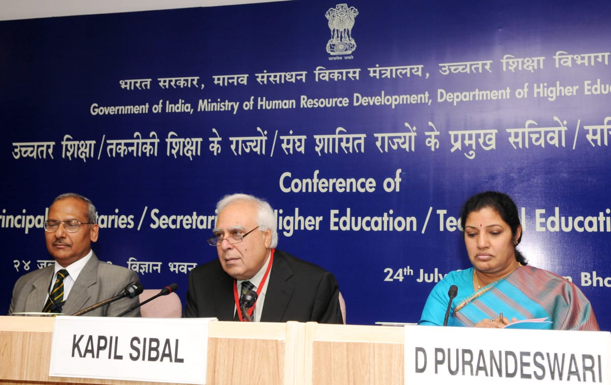 CBSE Must Follow RTI Fee Rules for Board Exam Answer Sheets: Legal and Educational Stakes