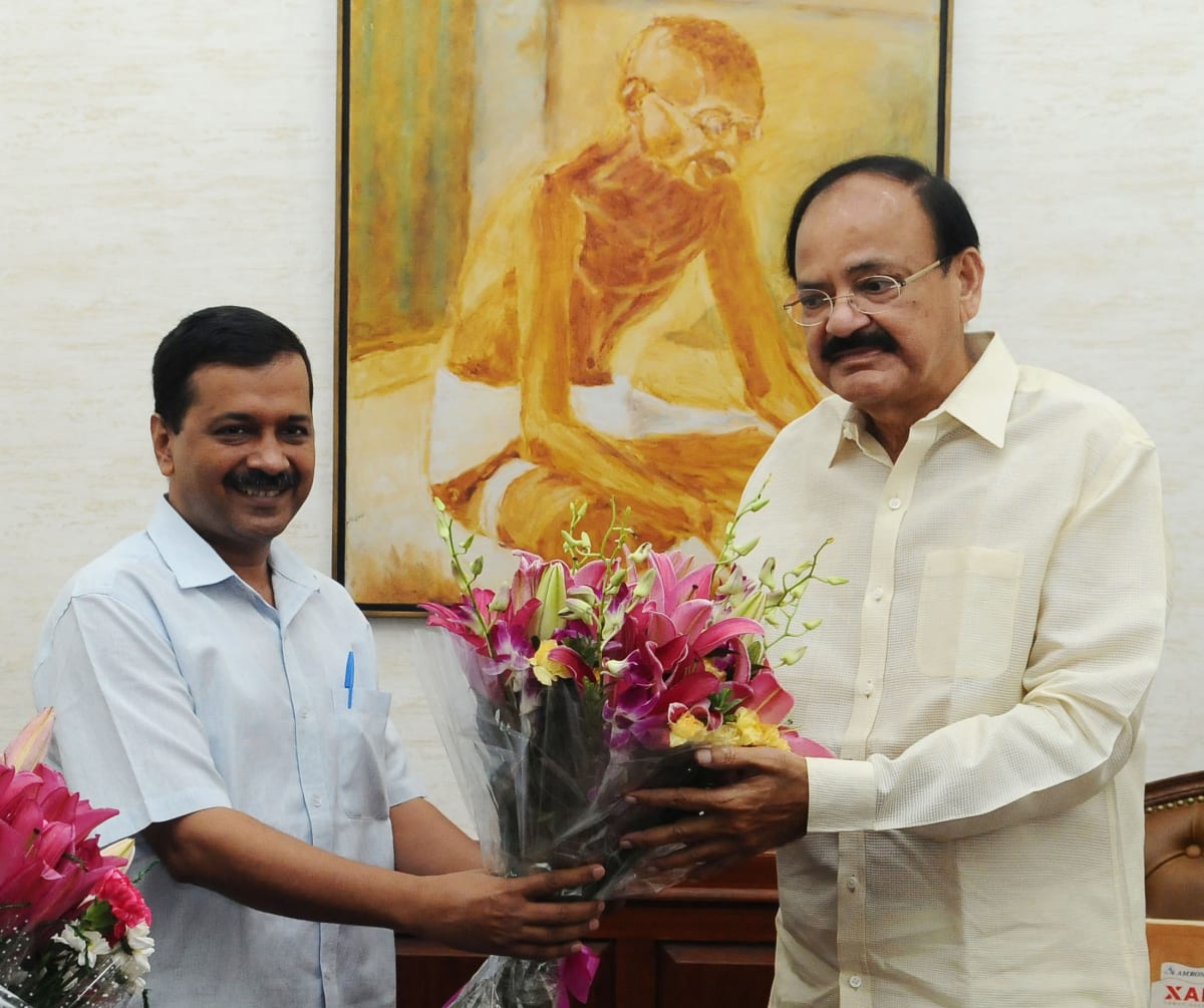 Delhi CM Arvind Kejriwal’s Fiery Clash with Officials Over Stalled Civic Projects