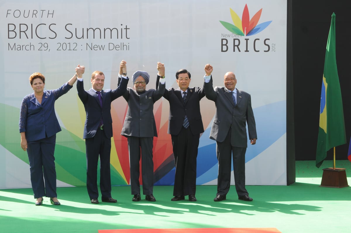 BRICS समिट डिनर मेन्यू पर राजनीतिक तकरार: राहुल गांधी की तंज, किरेन रिजिजू का जवाब