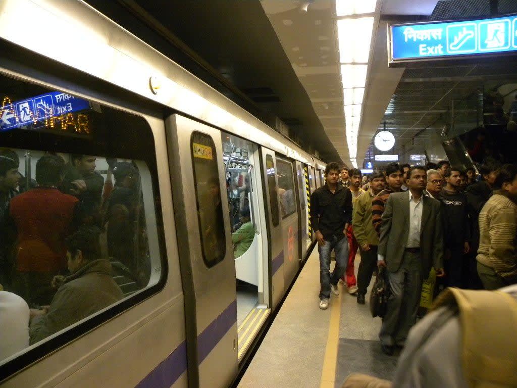 Delhi’s DTC Bus Strike Leaves Commuters Stranded as Fares Surge Tenfold
