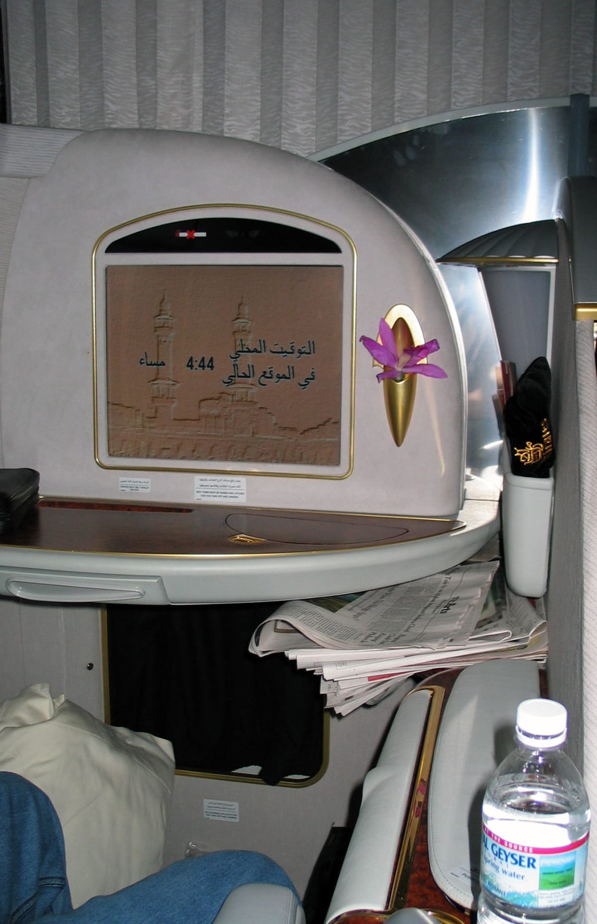 Viral Mom’s ‘Business Class’ Surprise Turns Out to Be Emirates First Class – Why It Captured India’s Heart