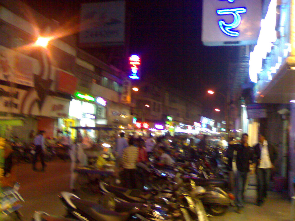 Pune Woman Struck by Car After Confronting Public Drinkers – Two Arrested