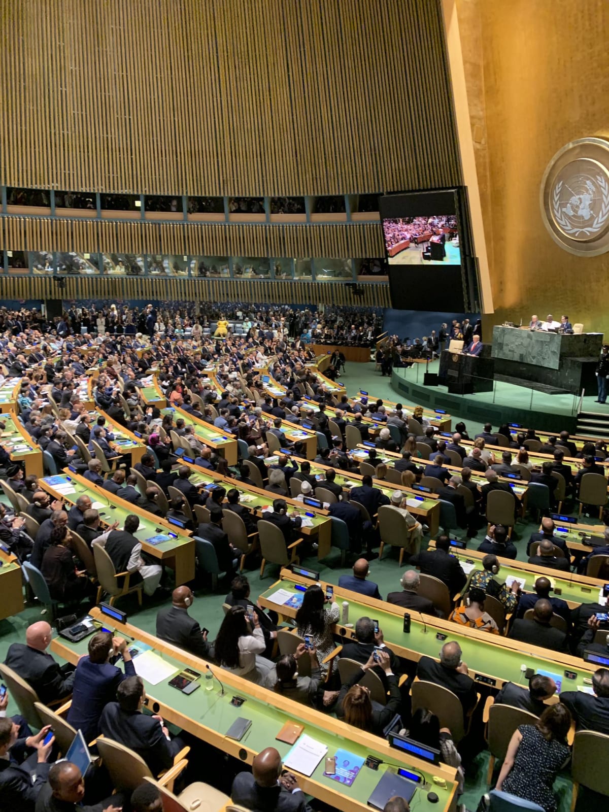 Trump Urges Global Economic Isolation of Iran at UNGA