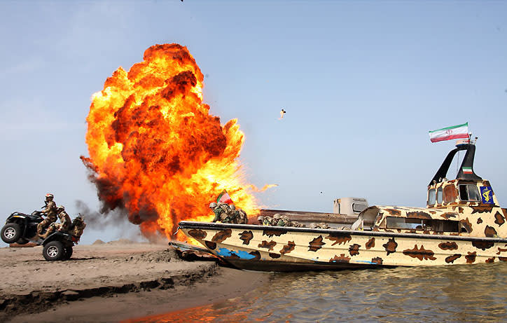 USA‑Iran 3‑Hour Summit Sparks Hormuz Explosions: What’s Behind the Sudden Tension?