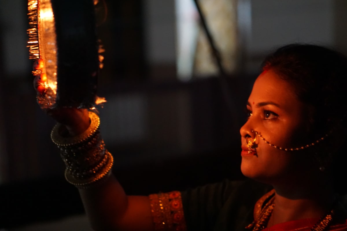 Vrat For Women 2026: करवा चौथ से अहोई तक, जल्द आने वाले हैं महिलाओं के 4 सबसे बड़े व्रत