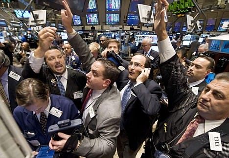 Dow Slides Over 300 Points, Nasdaq Crashes 1% as Treasury Yields Spike – Live Updates
