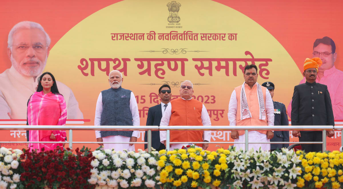 PM मोदी के सामने गूँजा ‘पार्वती’ भजन: खंजरी बजाते साधु तिवारी ने बांधा अनोखा माहौल
