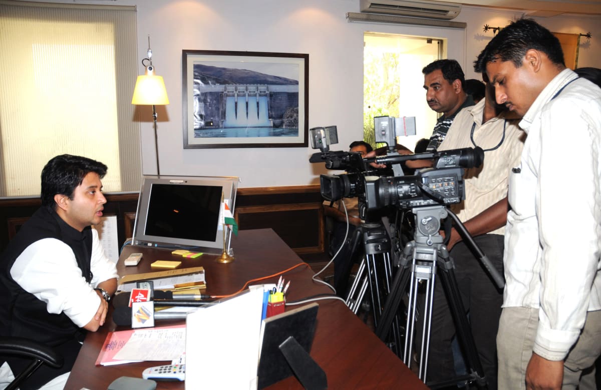 Scindia’s Team Slams MO’s MPLADS Report Card: A Deep Dive into the Political Fallout
