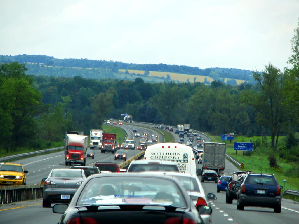 Long Weekend Rush Paralyzes Himachal & Uttarakhand Roads with Hours‑Long Jams