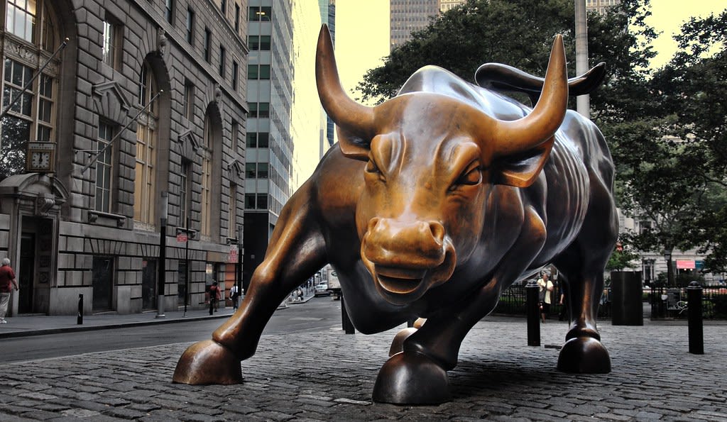 S&P 500 & Nasdaq Scale Record Peaks, Eyes Turn to Earnings Season