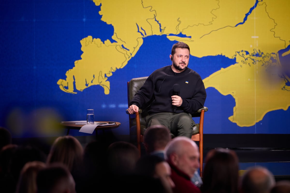 Zelenskyy Blames Russia for Ignoring Trump’s Energy Ceasefire as Kyiv Strike Claims Two Lives