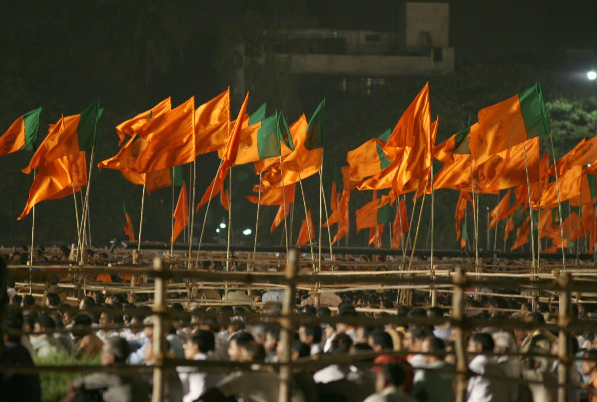 Uddhav Thackeray Claims Vote Rights Are Being Stripped – Calls for Regime Change Ignite Maharashtra Politics