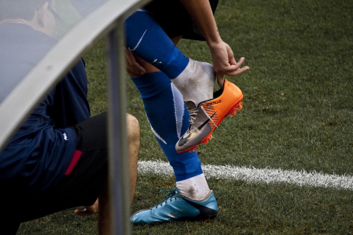 Federico Valverde’s Untied Mercurial Boots Spark Global Buzz and Brand Debate