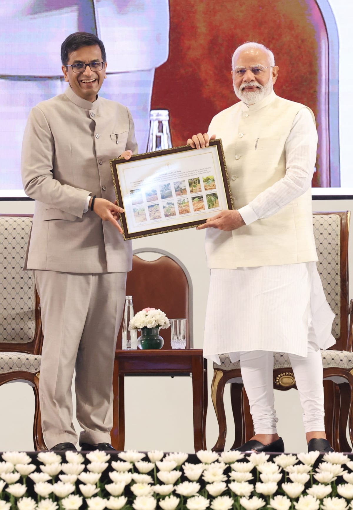 मोदी का कांग्रेस पर तंज़ और बैलट बनाम ईवीएम की बहस: क्या बदल रहा है भारत का चुनावी परिदृश्य?