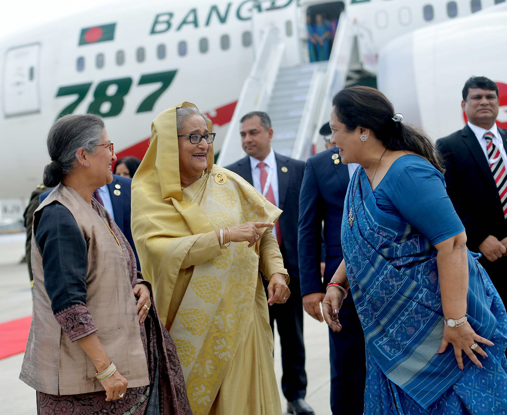 Sheikh Hasina arrival New Delhi airport