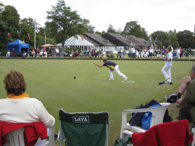 women's cricket stadium crowd