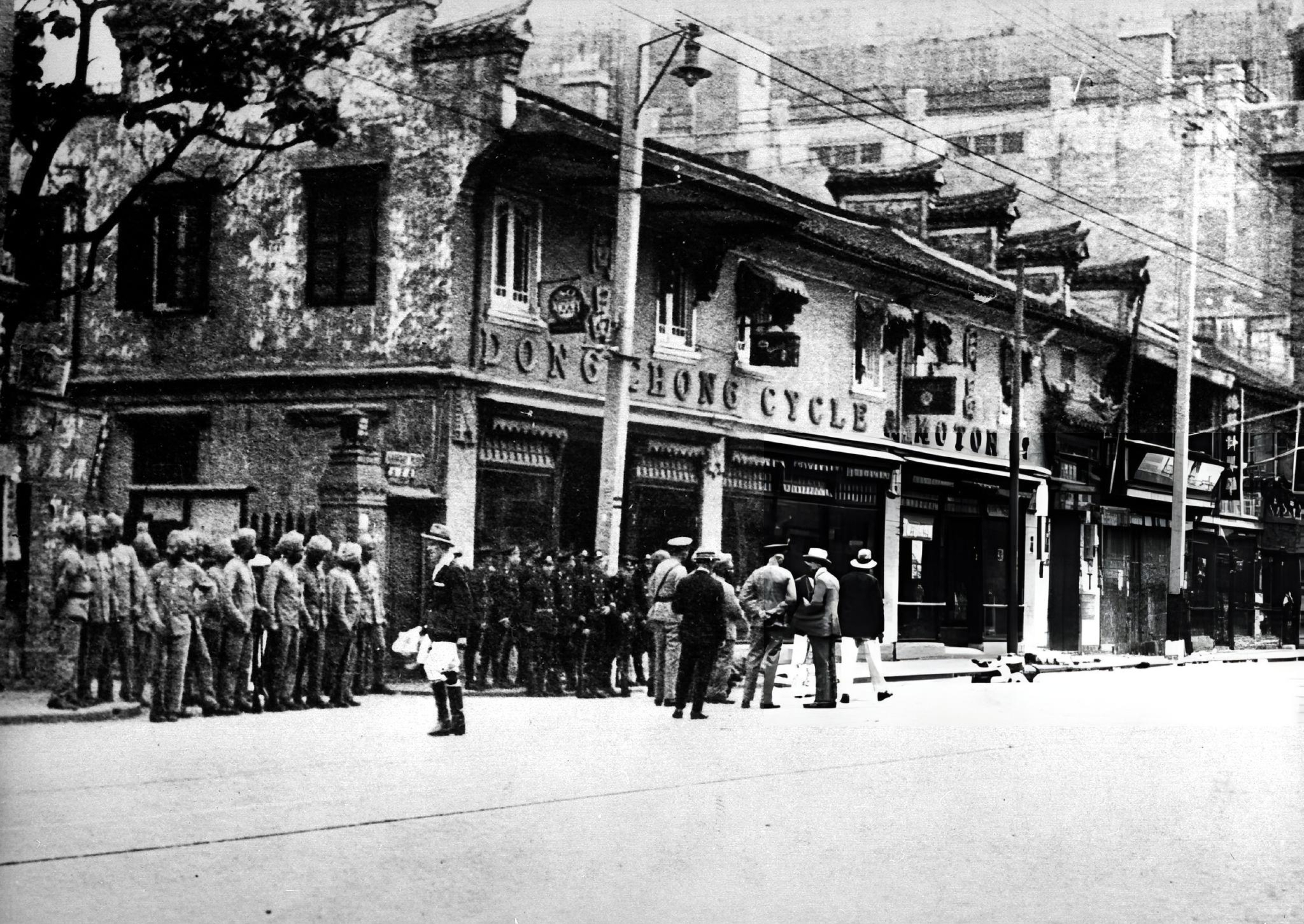 Mumbai street after gunfire