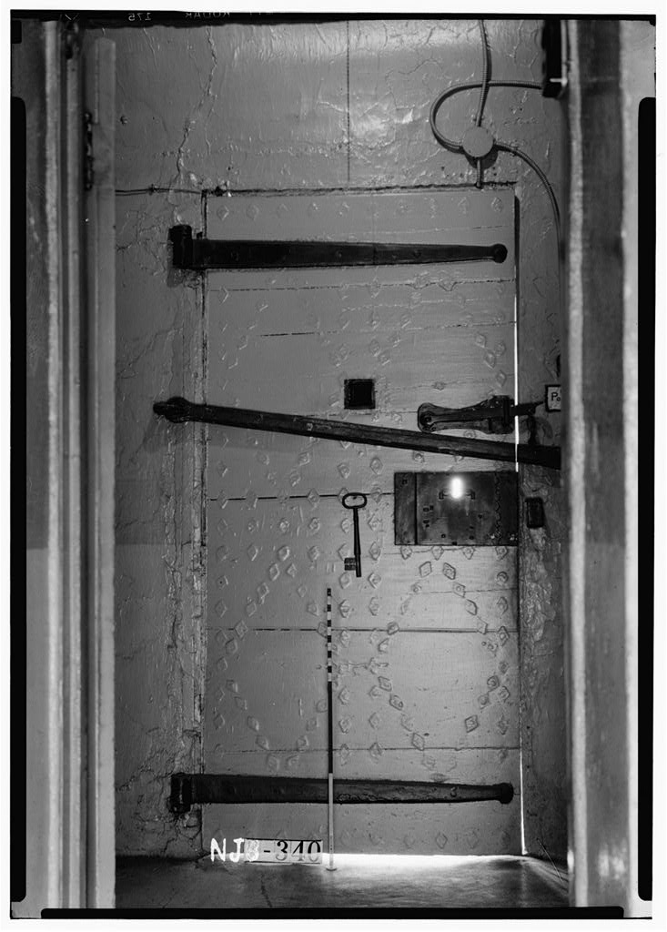 federal prison interior