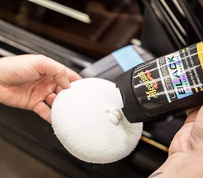 Vue 2 de Meguiars Geu Renovateur Plastiques