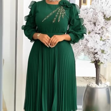 Elegant Pleated Midi Dress with Ruffle Sleeves