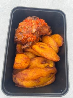 Plantain and peppered chicken 
