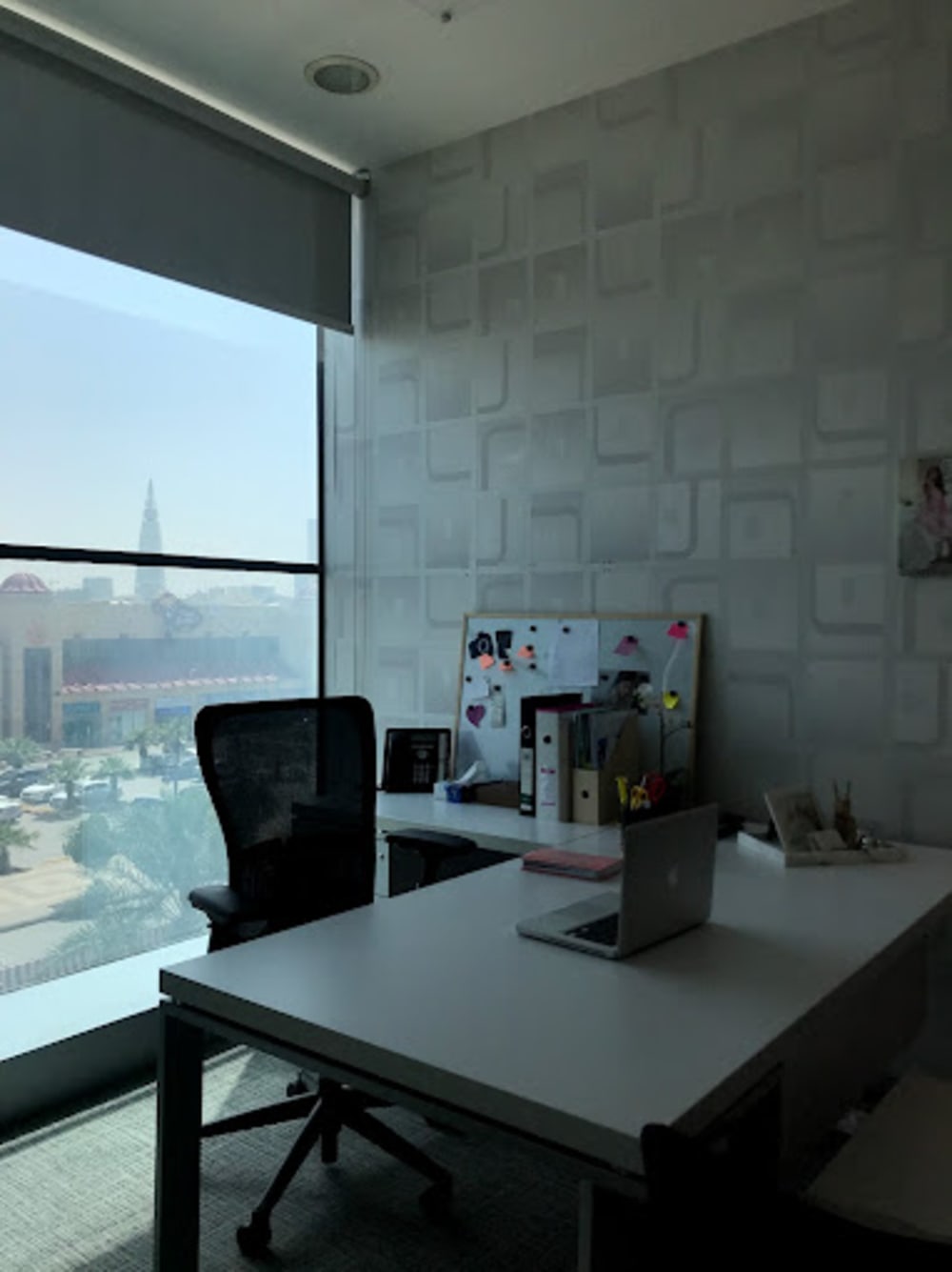 Dour Business Center