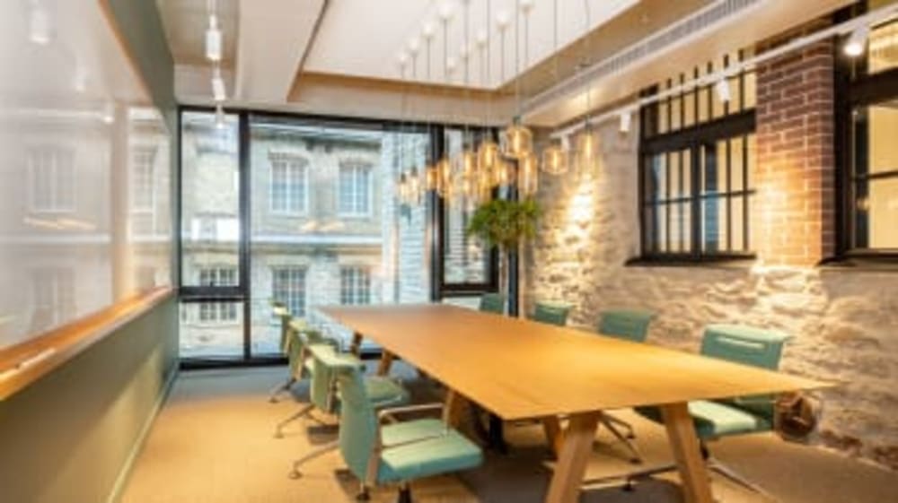 Regus-Crowfoot Centre