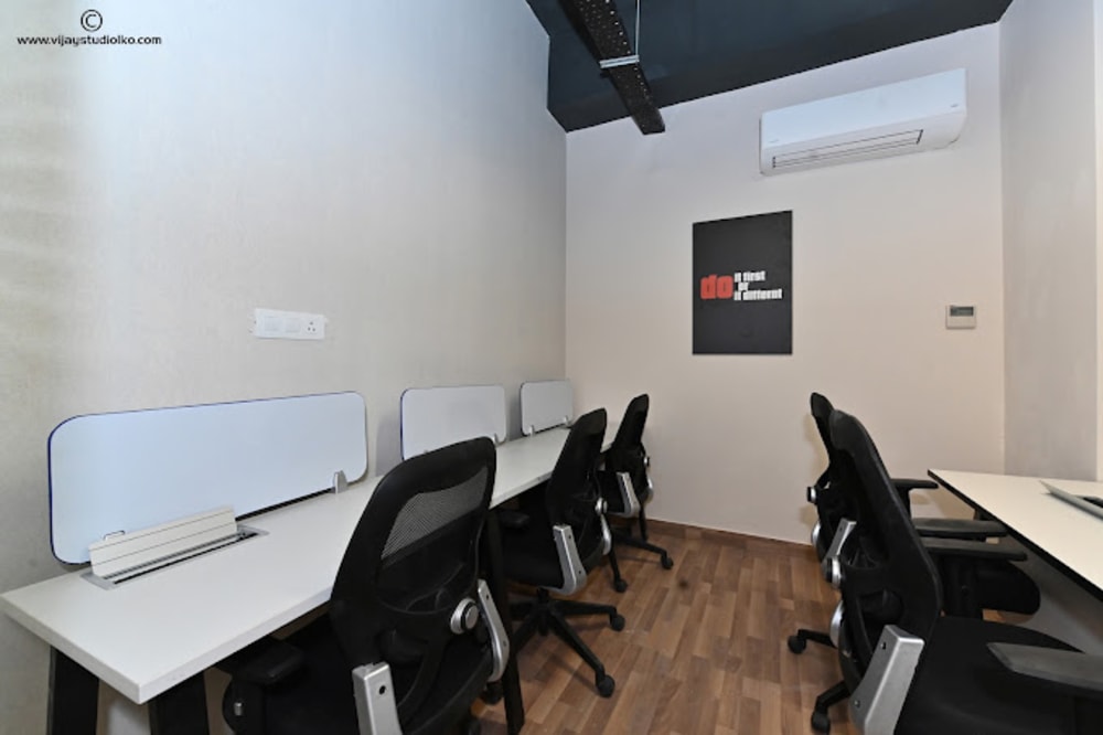 Incuspaze Coworking Rohtas Summit- Lucknow