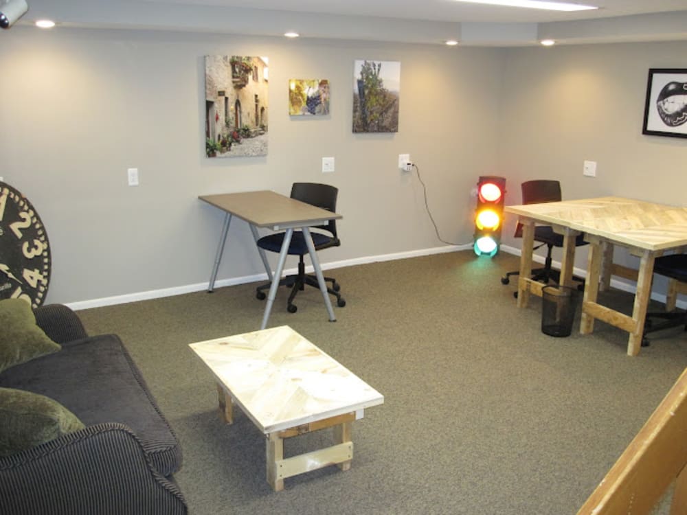 Frontal Lobe Coworking-Howell