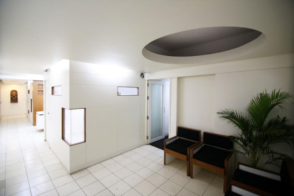 Business Point Narayan Peth