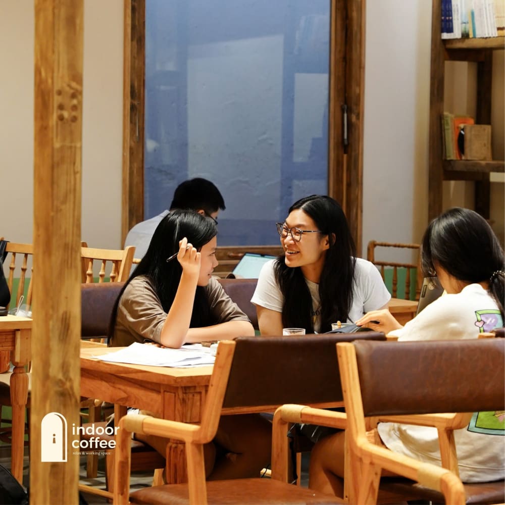 Indoor Coffee-Coworking