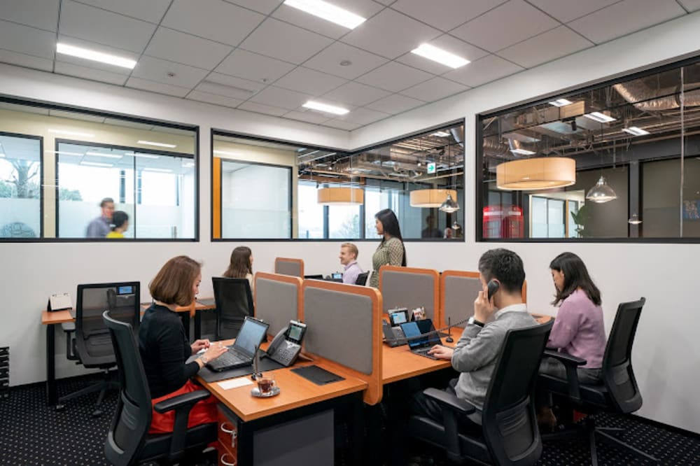 Servcorp Marunouchi Nijubashi Building