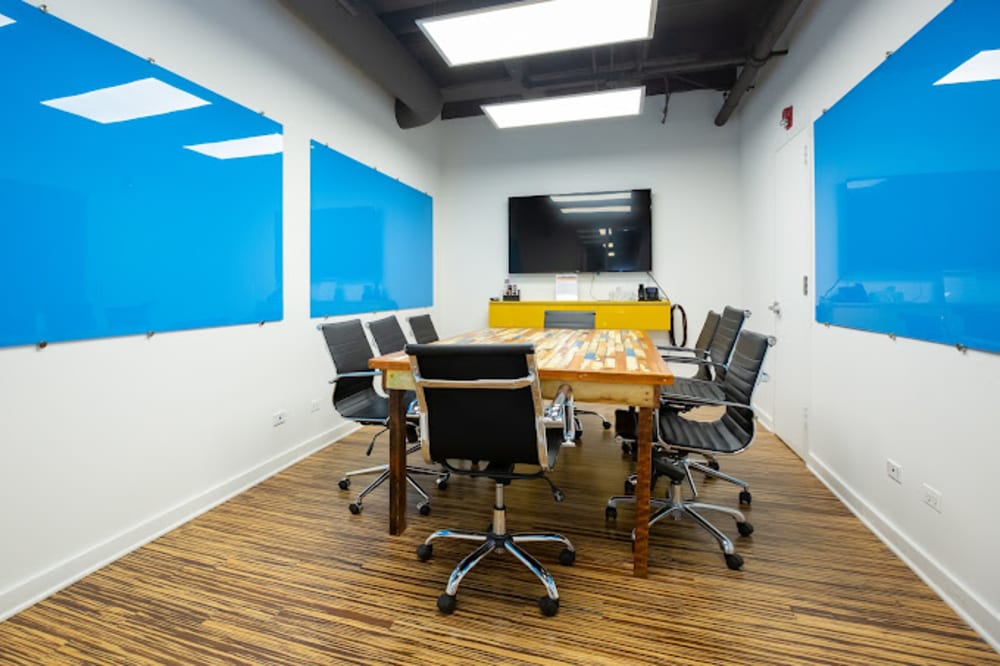 Expansive office W Adams Street Chicago