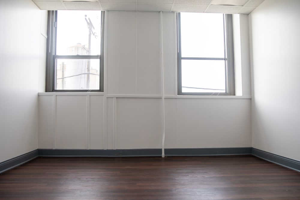 2701SG Spring Grove-Office Space