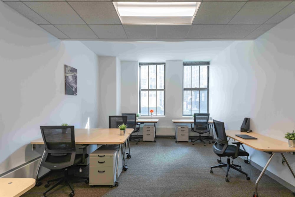 Quest Workspaces 48 Wall