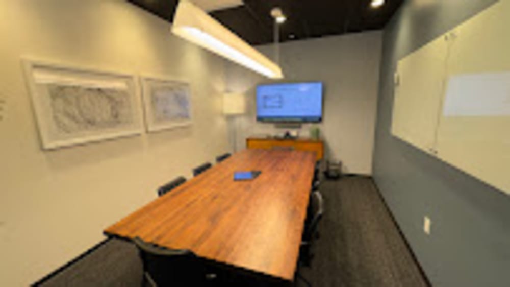 Industrious  400 University Street