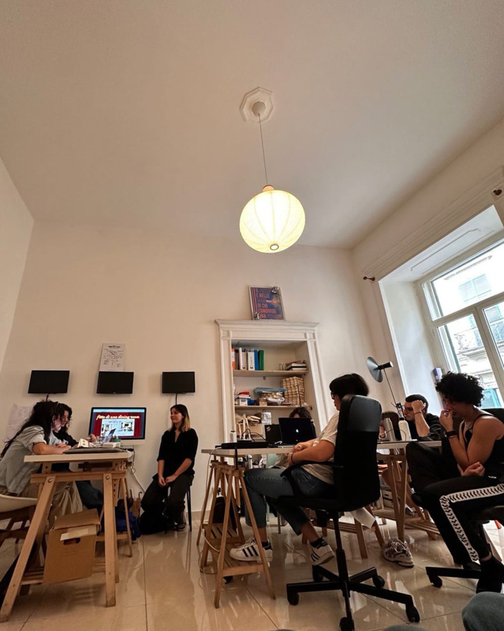 Spazio TRA, Via Cisterna dell'Olio, 5, 80134 Napoli NA, Italy