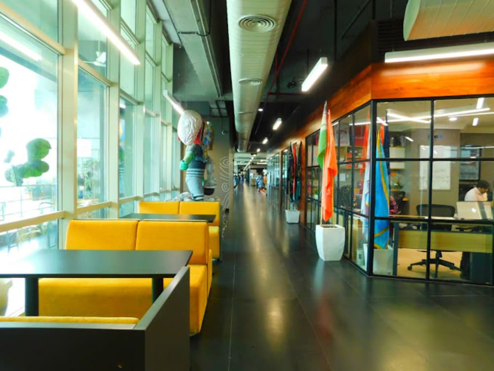 The Circle Huda City Centre