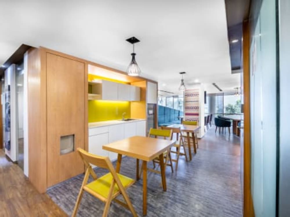 Regus-Dhaka Crystal Palace