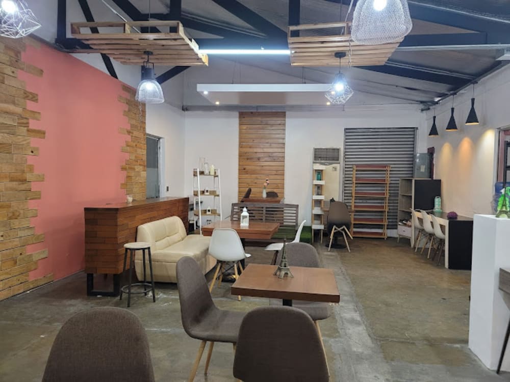 HouseHub Co'Working Space