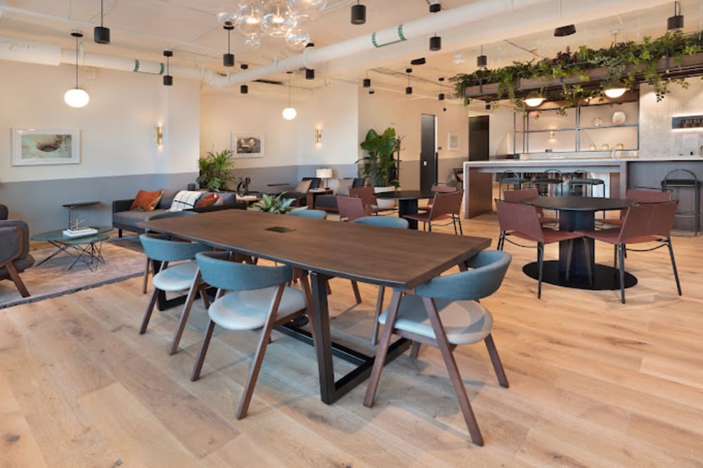 Carlyle Tower powered cove