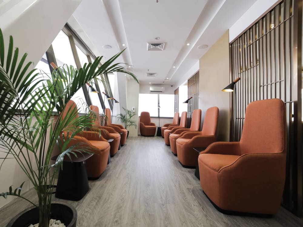 Plaza Premium Lounge marhaba Manila Ninoy