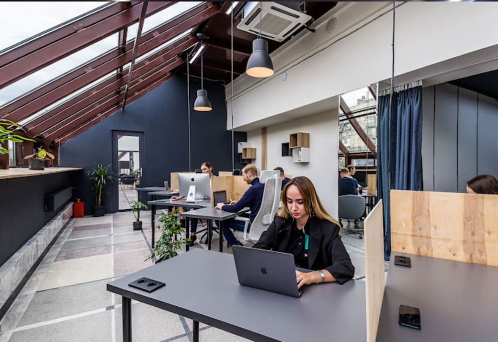 PLASS Coworking-Flagman