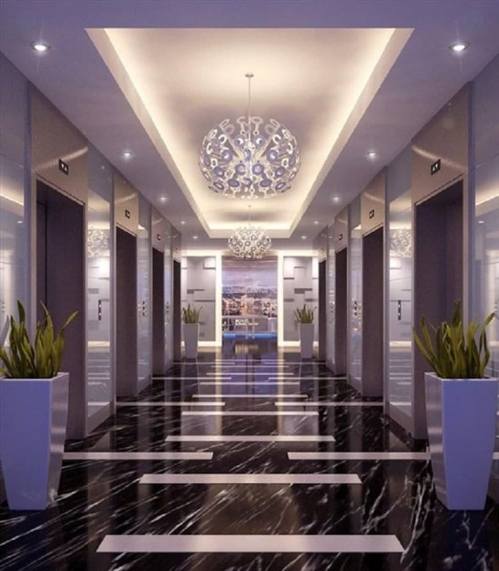 Royal Business Center