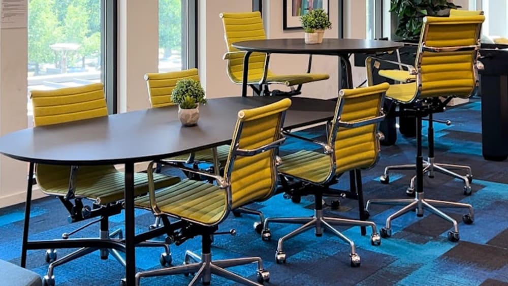 Apt CoWork Sugarmont Apartments & Townhomes