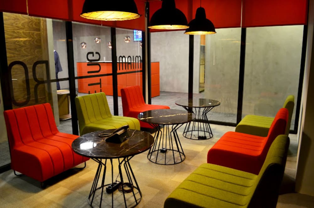 Plaza Cubes Via Flat