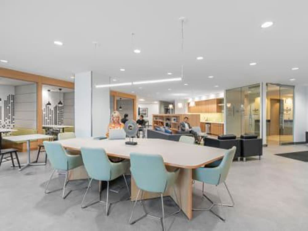 Regus - Schaumburg - Woodfield Preserve