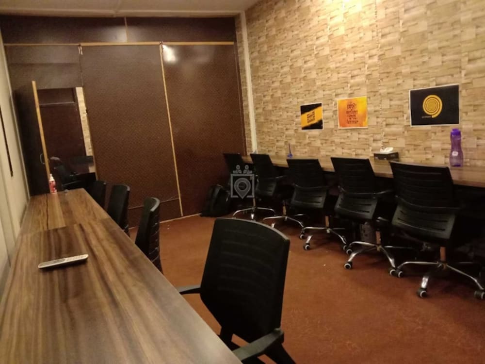 Thecohut Coworking Space