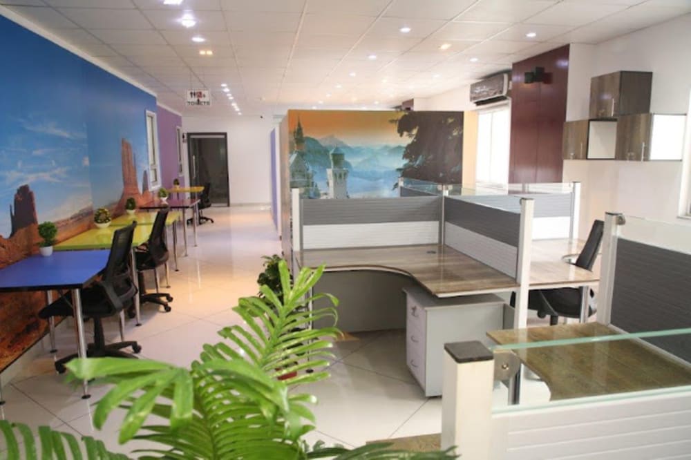 13j - Co Working Space